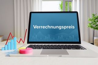 Foto: Verrechnungspreise - Schriftzug auf PC